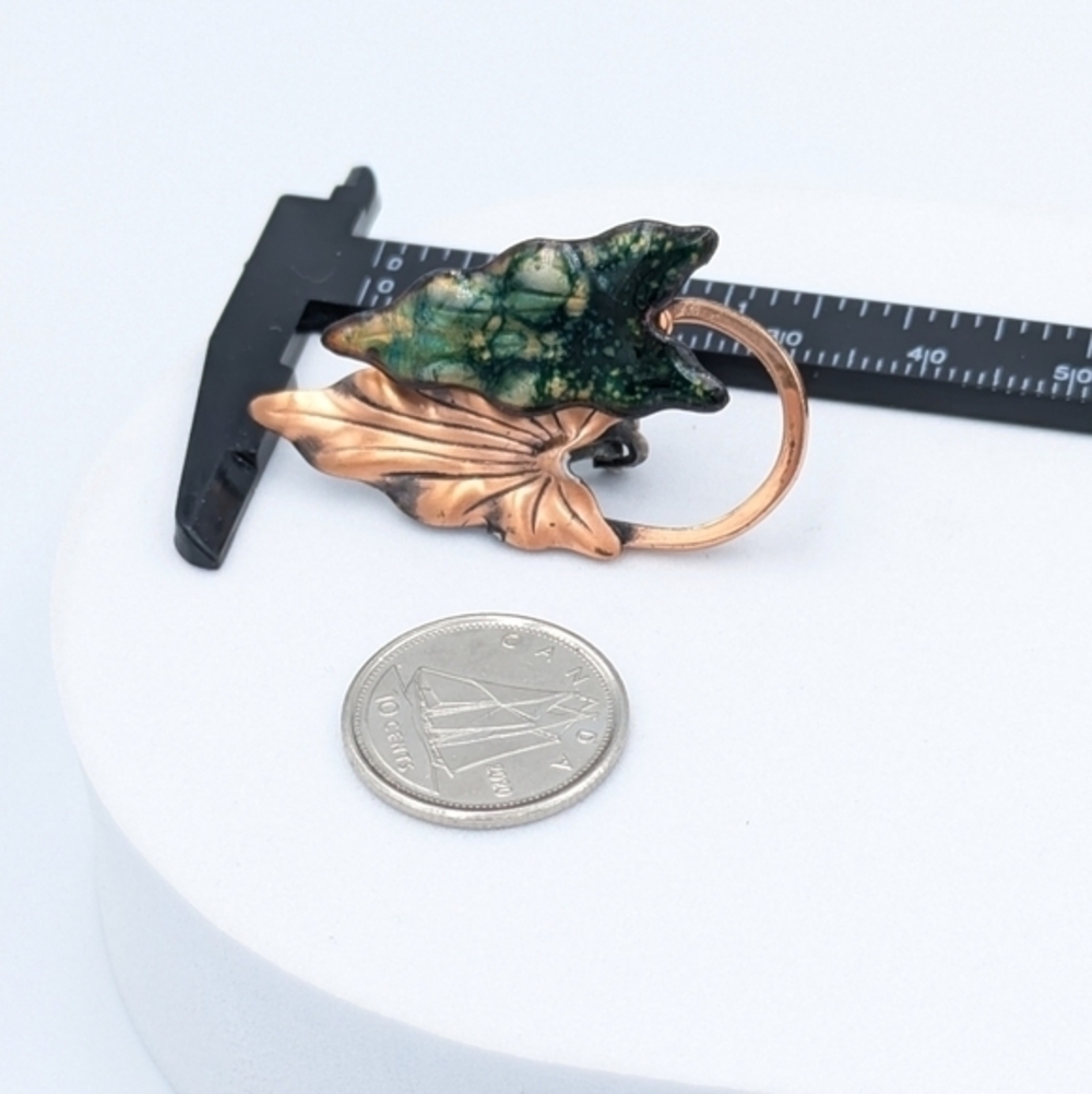 Vintage 1950s Matisse Renoir copper and enamel leaf clip on earrings - Picture 2 of 6